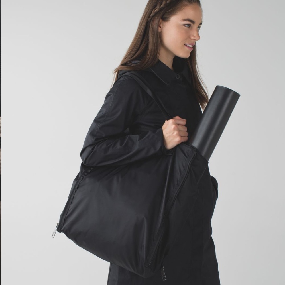 lululemon athletica Black Tote Bag - Picture 3 of 5